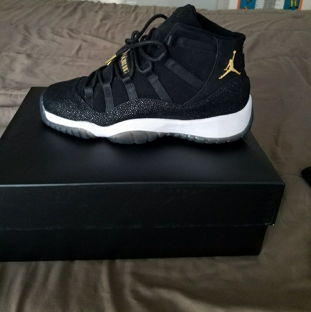 Air Jordan 11 PRM Heiress Black Stingray